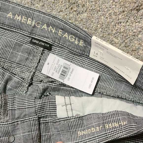 stretch high rise pant short - Picture 3 of 7